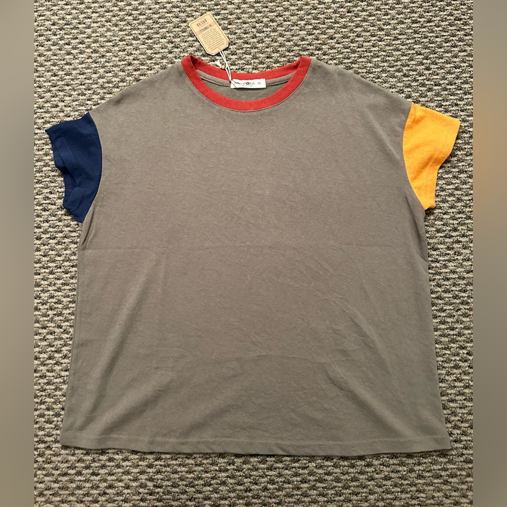 *NWT* NATURAL LIFE WOMEN’S COLORBLOCK BOXY TEE SIZE X-SMALL